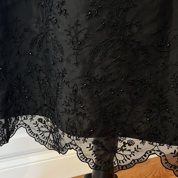 BLACK BEADED SKIRT - Picture 2 of 8